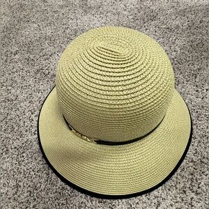NEW KARL LAGERFELD STRAW BLACK TRIM GOLD LOGO HAT